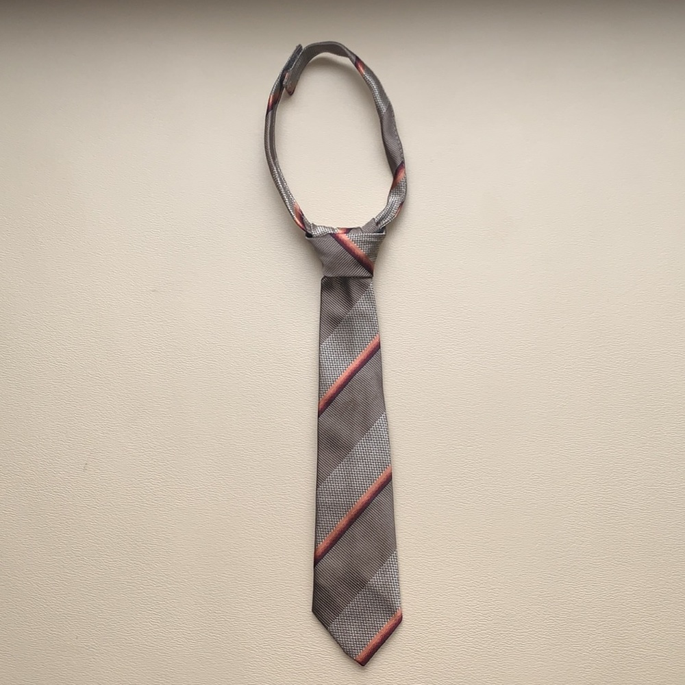 Reaction Kenneth Cole Kid’s Tie.